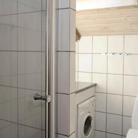 Дом отдыха Three-bedroom Holiday In 1 Hejls